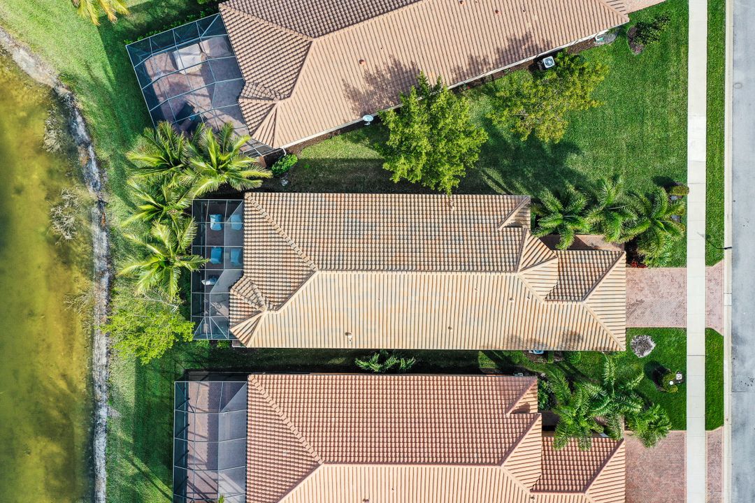 3370 Baltic Dr, Naples, FL 34119