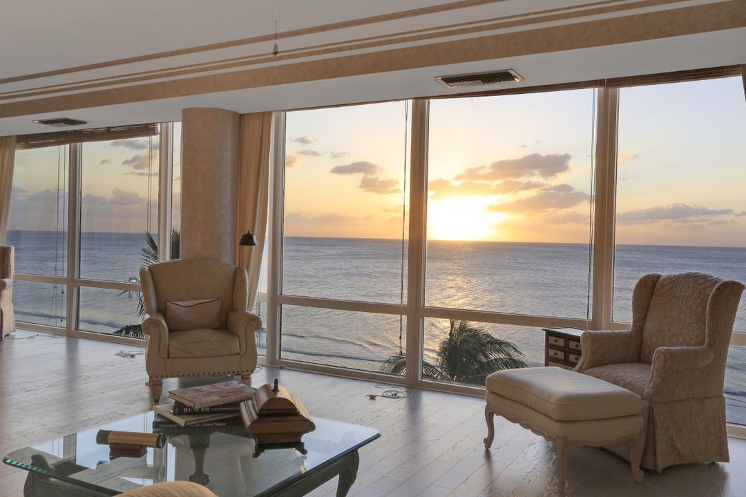 4951 Gulf Shore Blvd #302, Naples, FL 34103