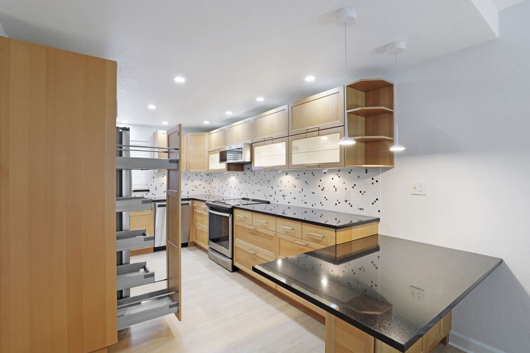 5467 Rattlesnake Hammock Rd #208C, Naples, FL 34113