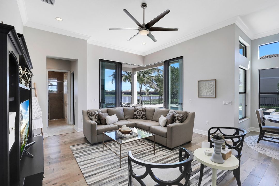 3025 Cinnamon Bay Cir, Naples, FL 34119