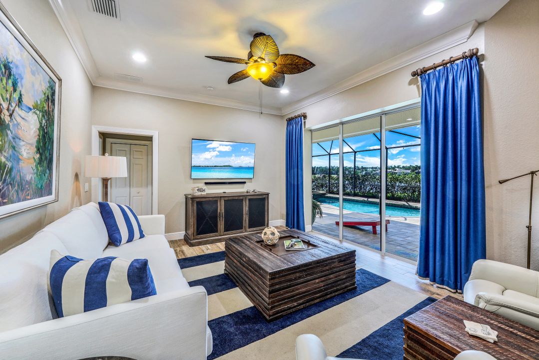 8979 Morgan Ct, Naples, FL 34113