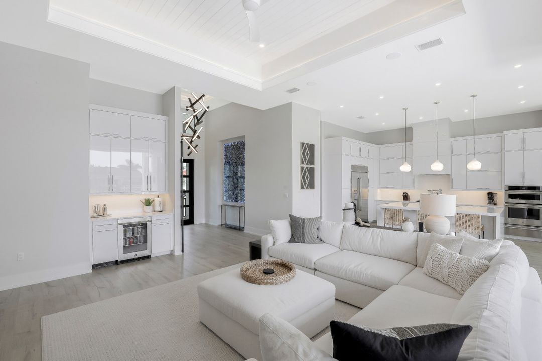 835 Old Marco Ln, Marco Island, FL 34145