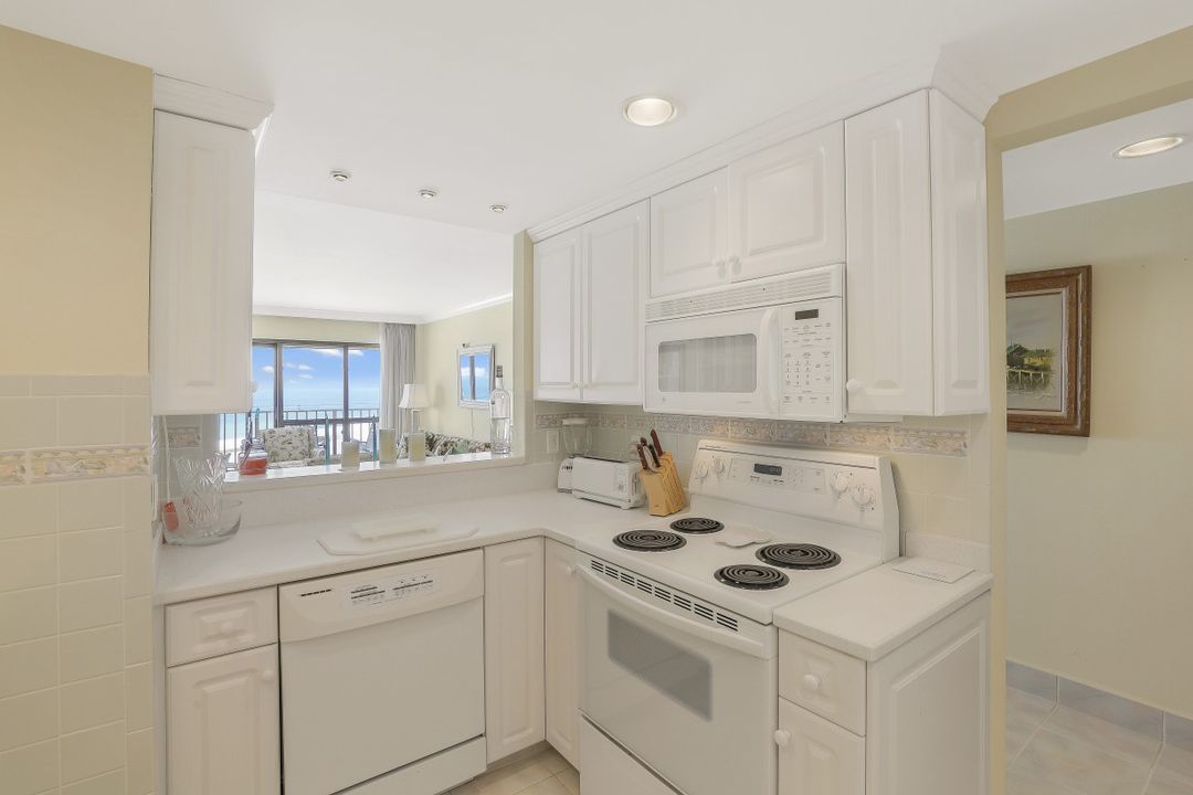 180 Seaview Ct #1107, Marco Island, FL 34145