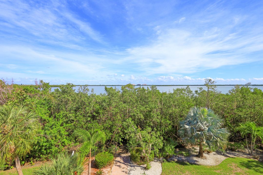 1811 Dade Ct, Marco Island, FL 34145