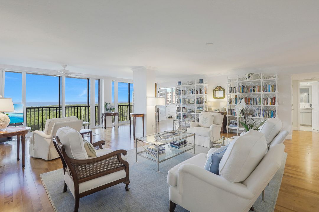 5601 Turtle Bay Dr #802, Naples, FL 34108