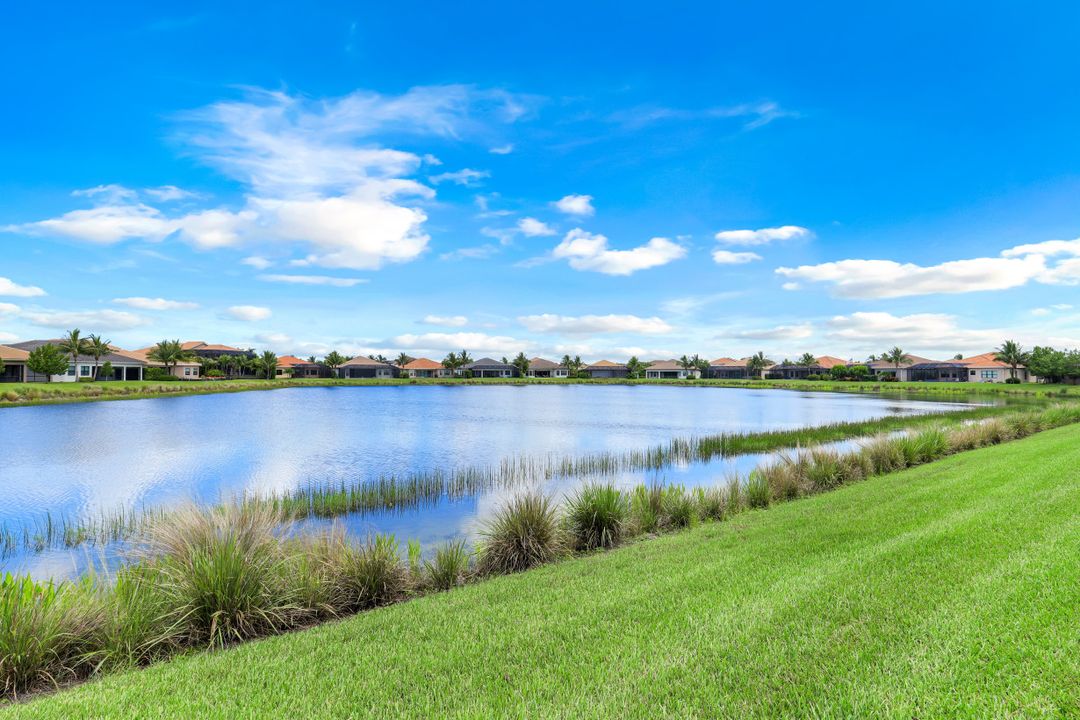 4383 Caldera Cir, Naples, FL 34119