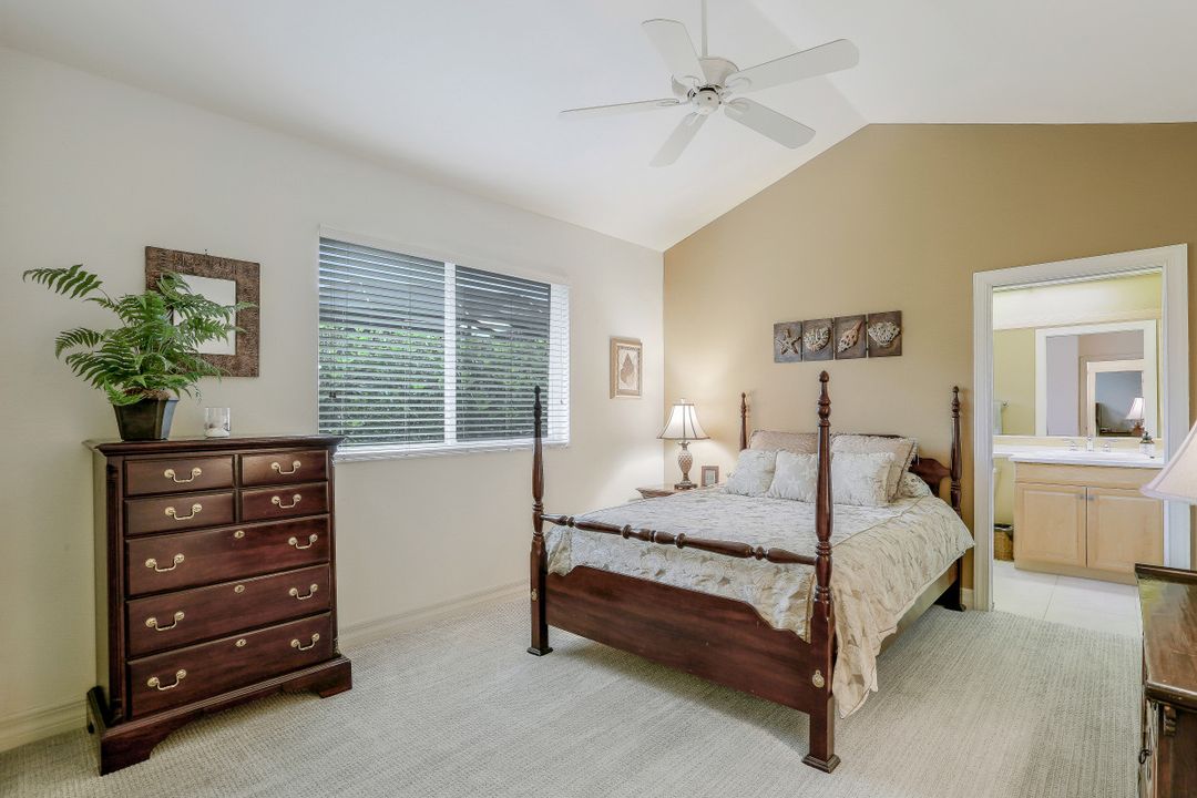 581 Wedgewood Way, Naples, FL 34119