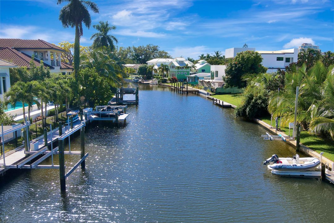 5165 Starfish Ave, Naples, FL 34103