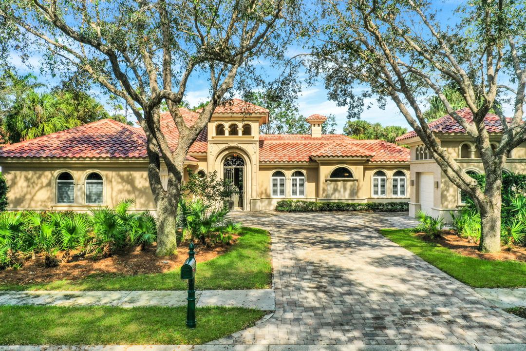 1564 Gormican Ln, Naples, FL 34110