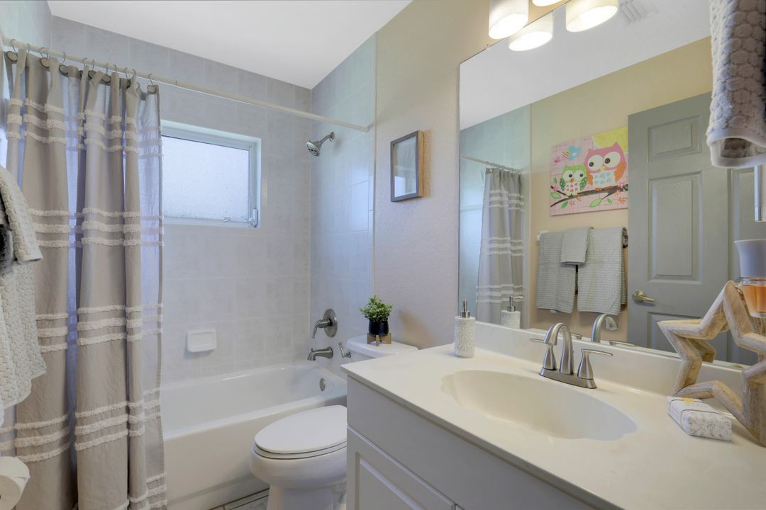 1403 SW 4th Ave, Cape Coral, FL 33991