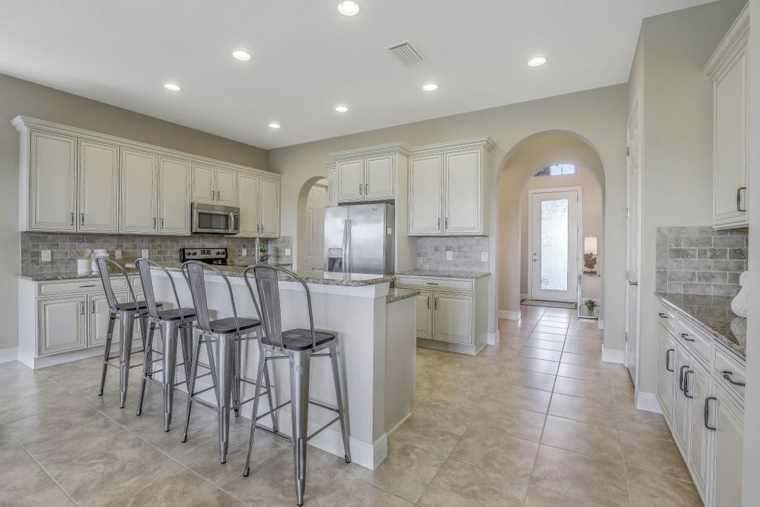 12471 Kentwood Ave, Fort Myers, FL 33913