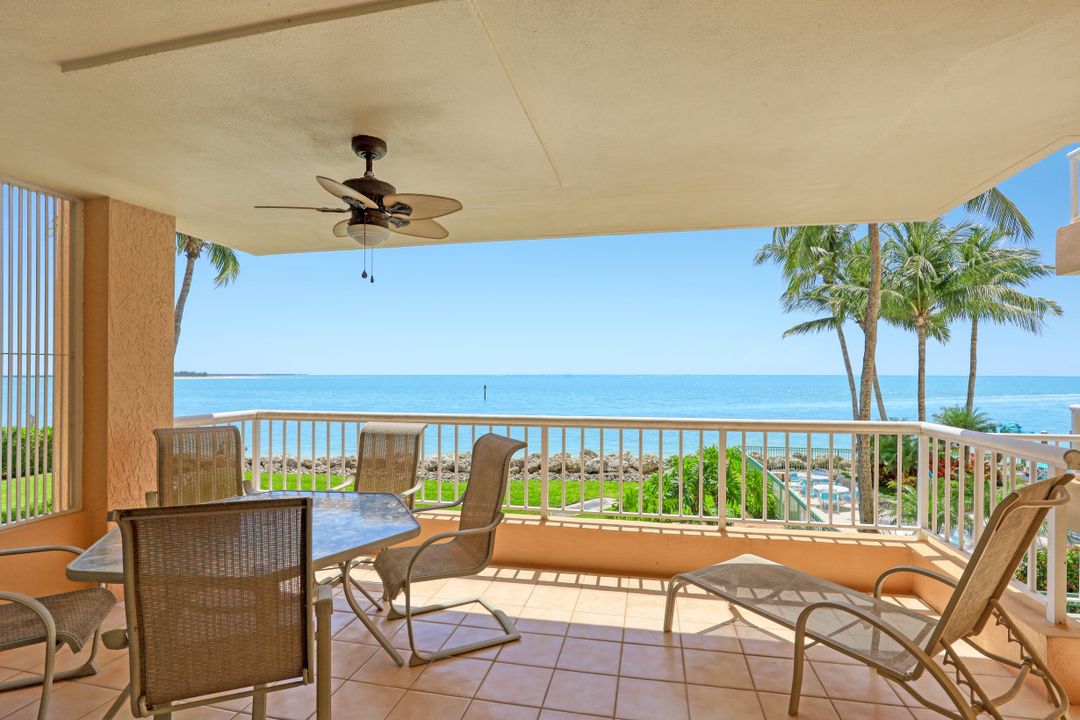 990 Cape Marco Dr #102, Marco Island, FL 34145