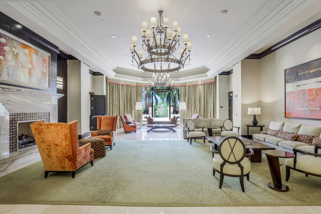 1050 Borghese Ln #303, Naples, FL 34114