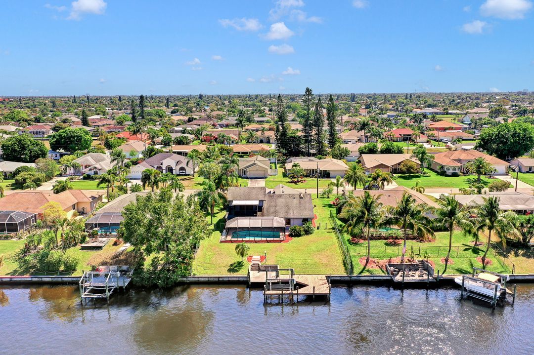 1121 SE 21st St, Cape Coral, FL 33990