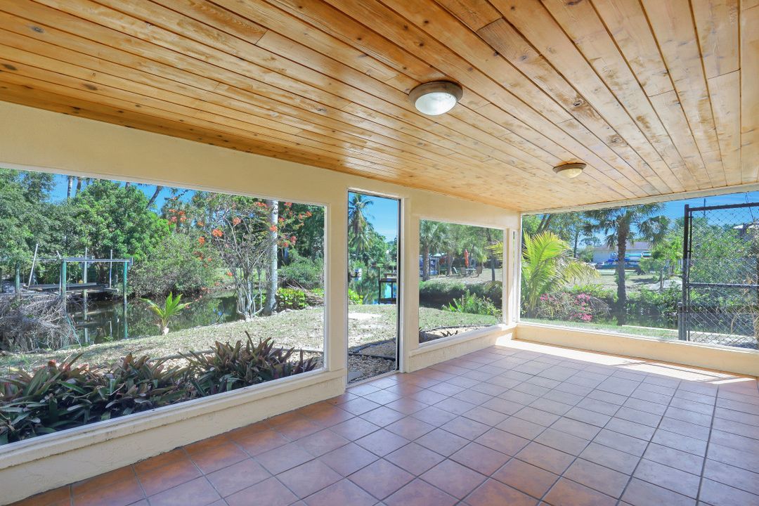 9820 Montana Ct, Bonita Springs, FL 34135