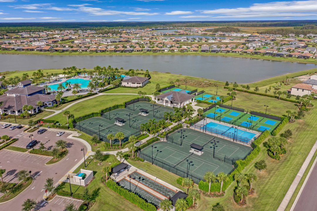 17441 Elkgrove Ln, Estero, FL 33928