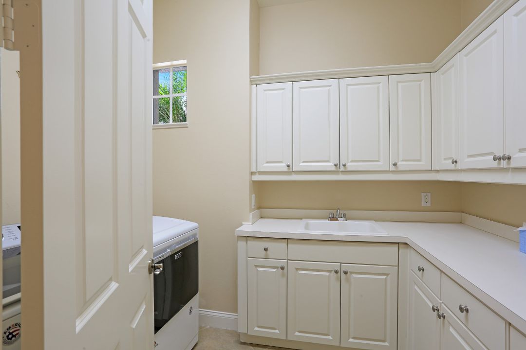 2046 Imperial Cir, Naples, FL 34110