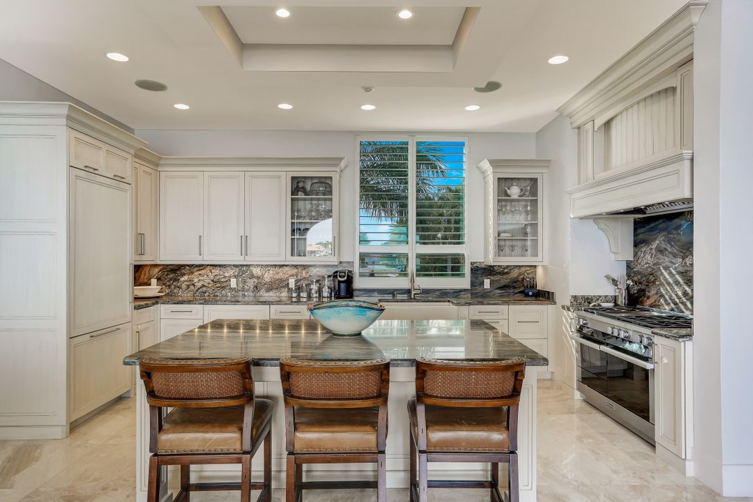 495 Thorpe Ct, Marco Island, FL 34145