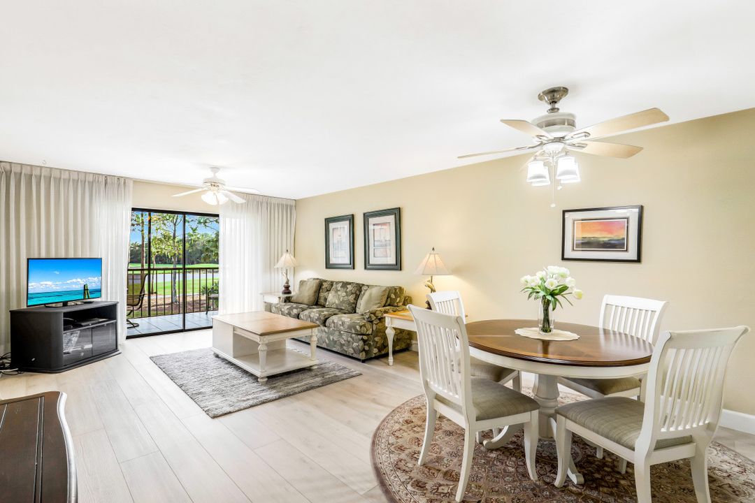228 Fox Glen Dr APT 3202, Naples, FL 34104