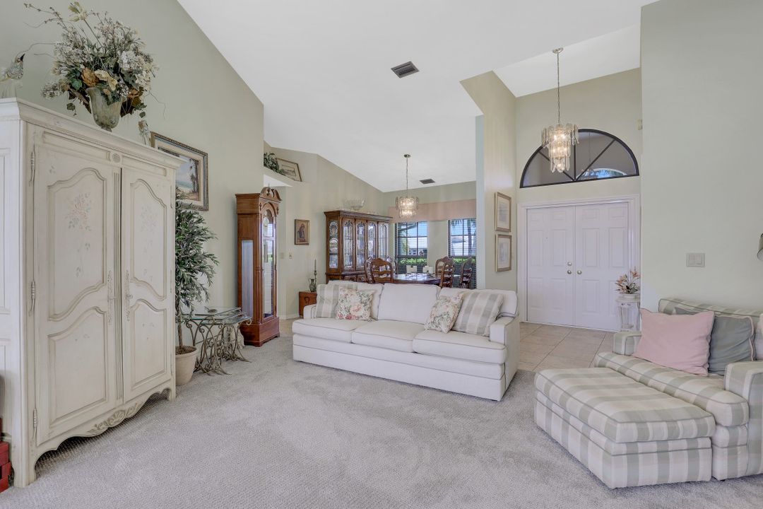 625 SW 49th Ln, Cape Coral, FL 33914