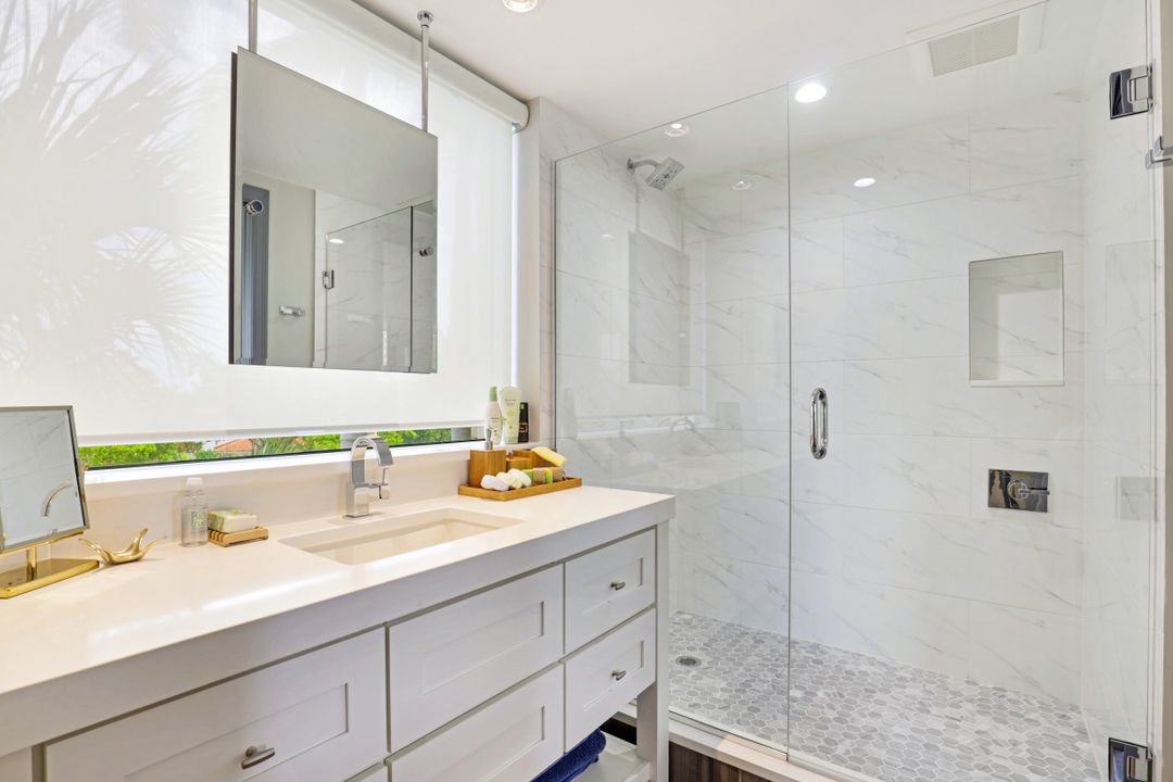 8720 Bay Colony Dr, Naples, FL 34108