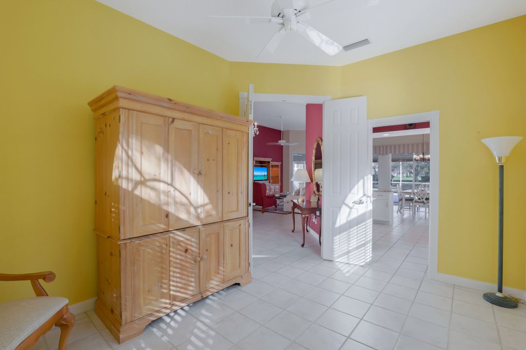 4462 Novato Ct, Naples, FL 34109