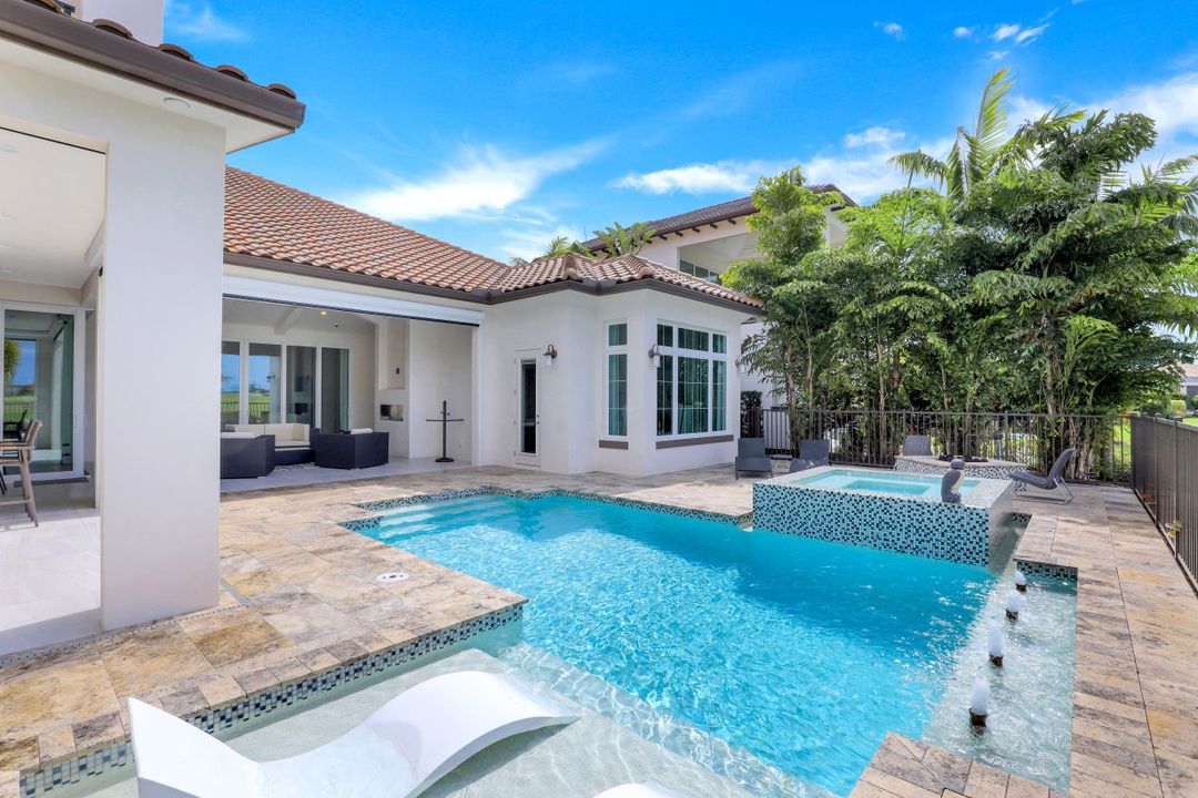 16373 Corsica Way, Naples, FL 34110