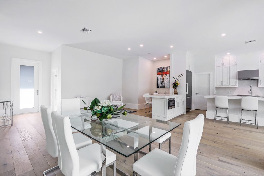 7525 Cordoba Cir, Naples, FL 34109