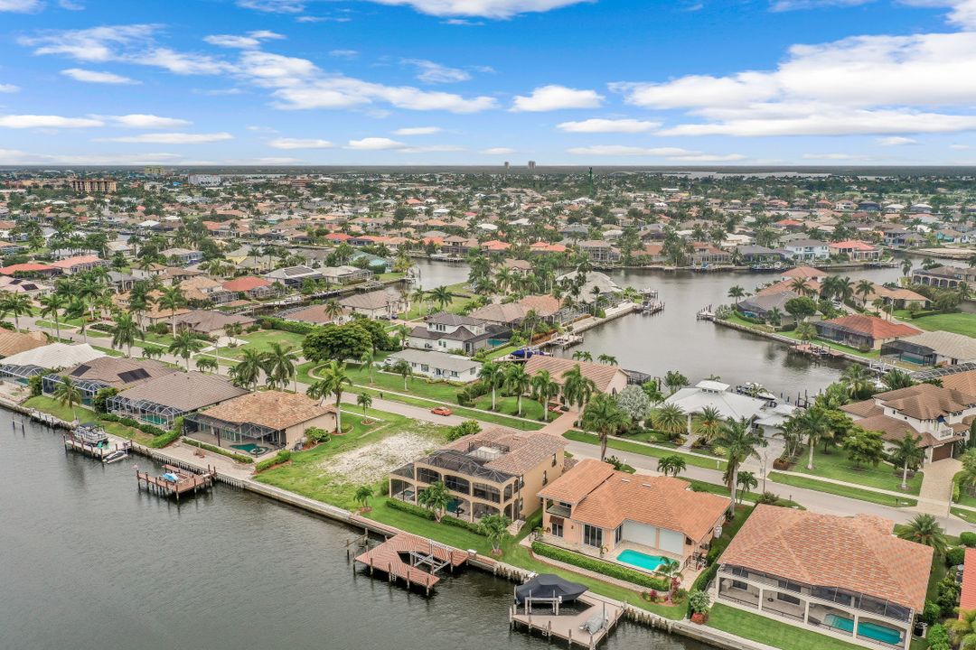 160 Copperfield Ct, Marco Island, FL 34145