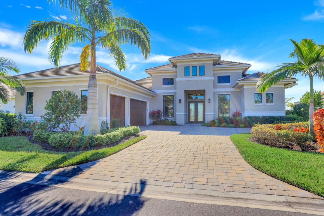 9225 Esplanade Blvd, Naples, FL 34119