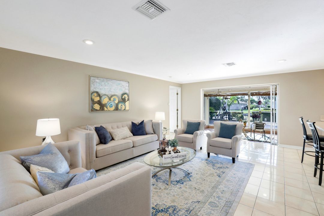 5230 Nautilus Dr, Cape Coral, FL 33904