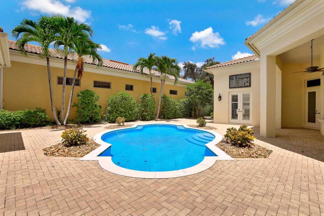 9155 Torrefino Ct, Naples, FL 34109