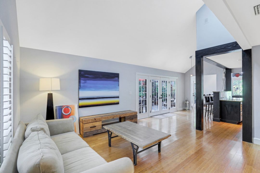 1269 Solana Rd #E-3, Naples, FL 34103