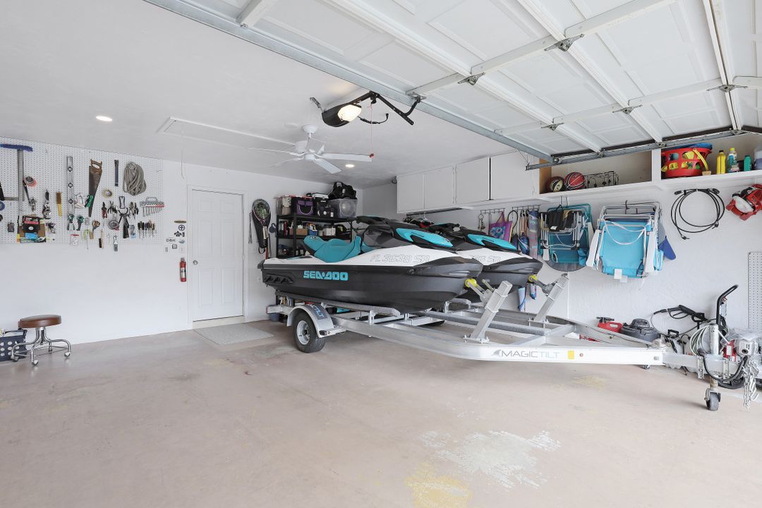 989 E Valley Dr, Bonita Springs, FL 34134