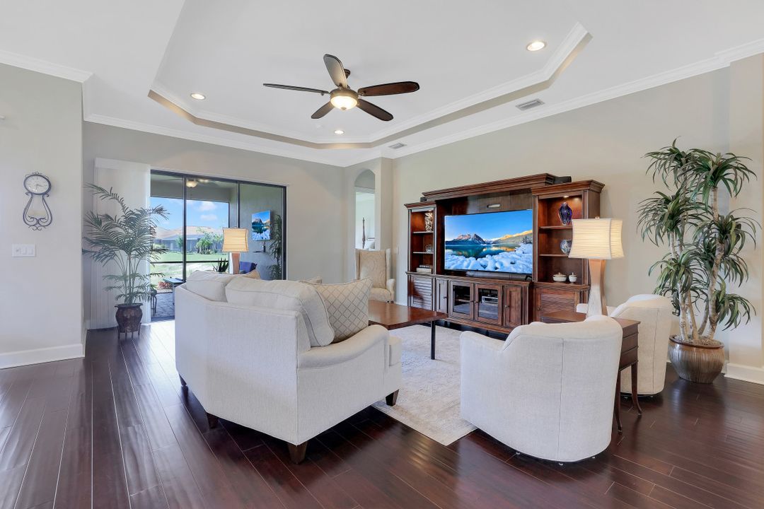 9123 Trivoli Terrace, Naples, FL 34119