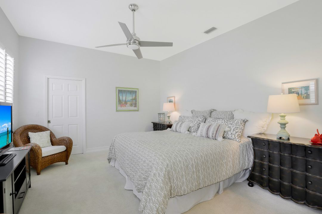 28416 Sombrero Dr, Bonita Springs, FL 34135