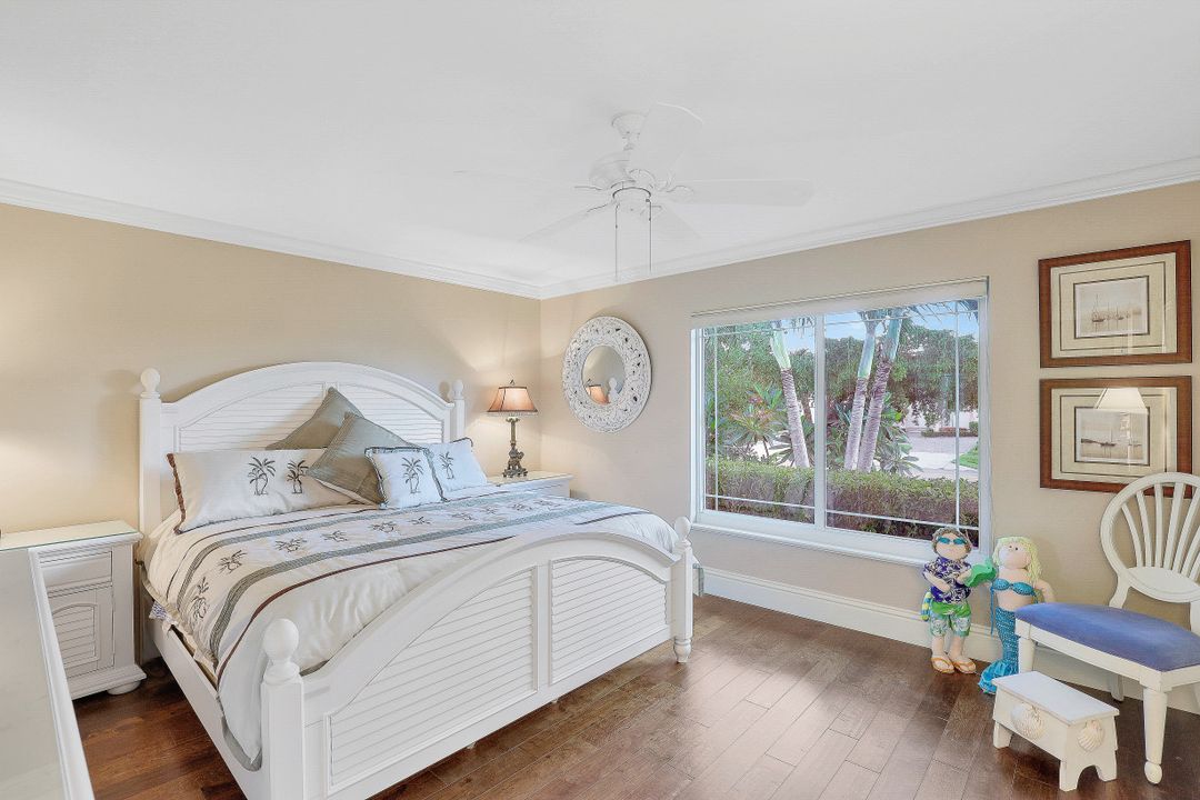 362 Bald Eagle Dr, Marco Island, FL 34145