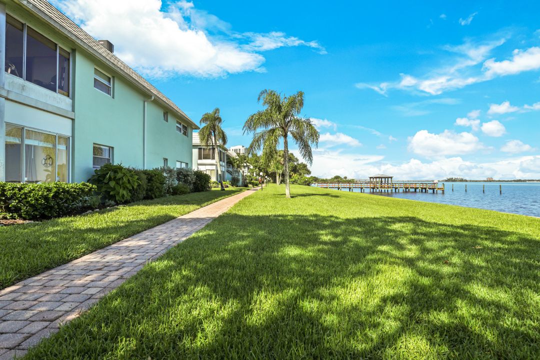 3225 E Riverside Dr #12A, Fort Myers, FL 33916