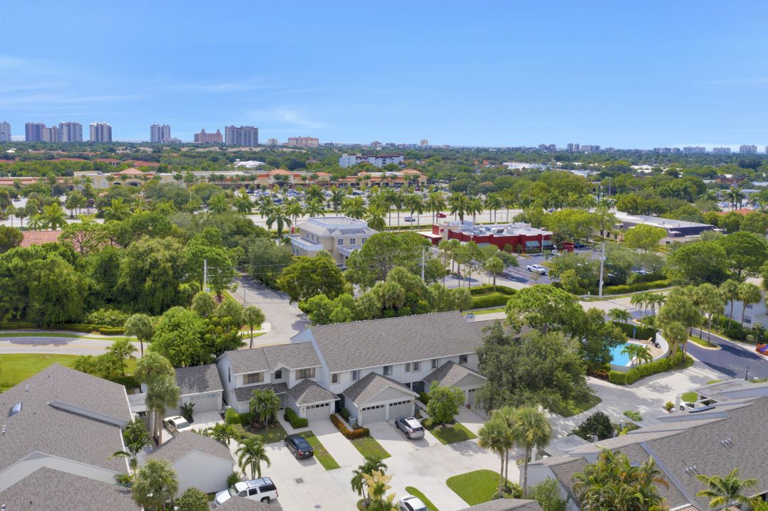 879 Meadowland Dr #O, Naples, FL 34108