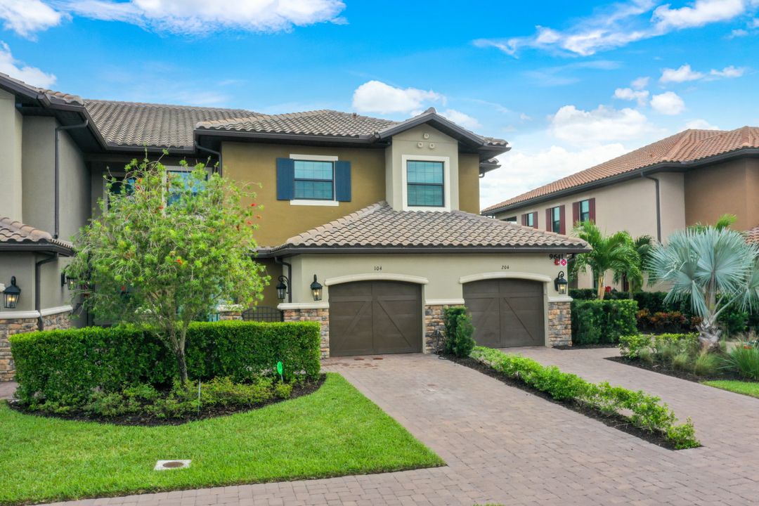 9641 Montelanico Loop #204, Naples, FL 34119