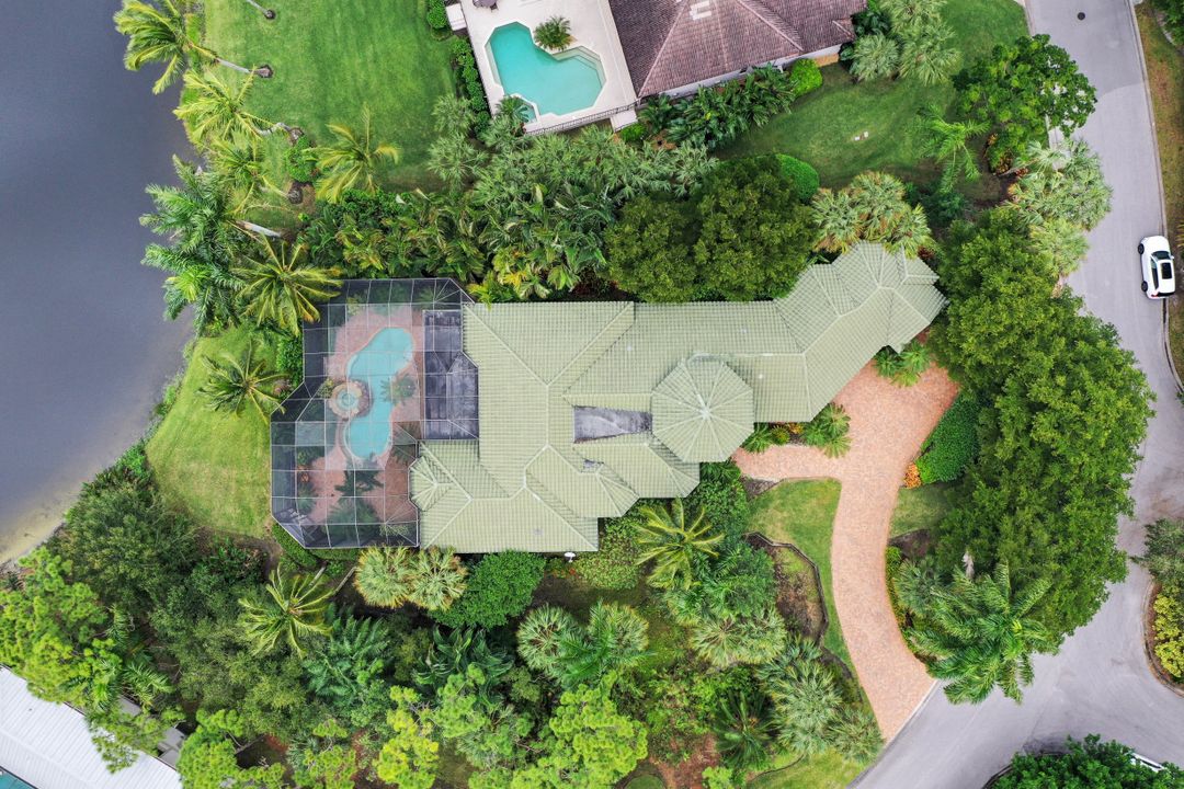 27280 Oak Knoll Dr, Bonita Springs, FL 34134