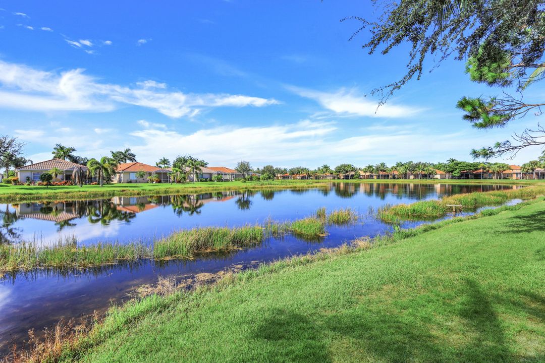 14440 Manchester Dr, Naples, FL 34114