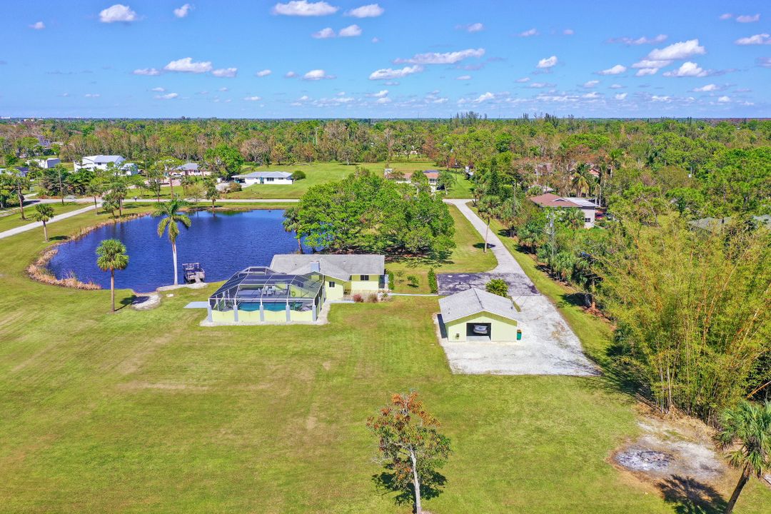 5322 Myrtle Ln, Naples, FL 34113