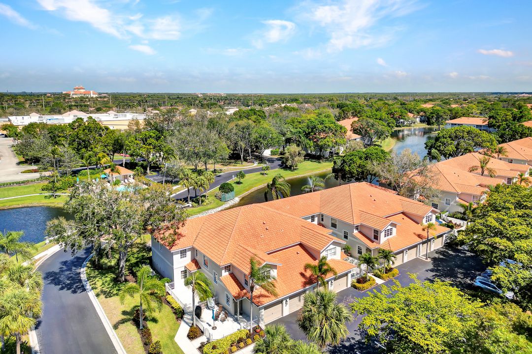 2426 Orchid Bay Dr # F-204, Naples, FL 34109