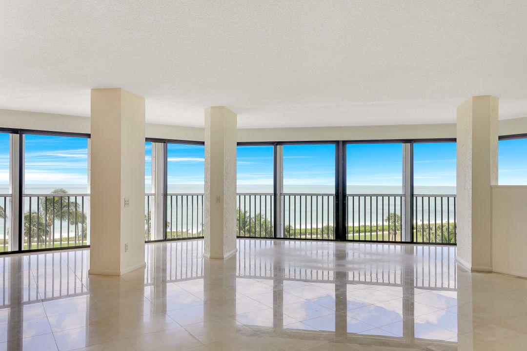 4401 Gulf Shore Blvd N #601, Naples, FL 34103