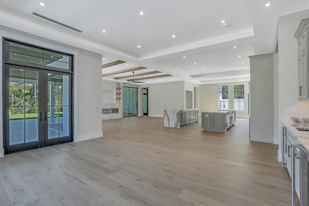 6435 Sable Ridge Ln, Naples, FL 34109