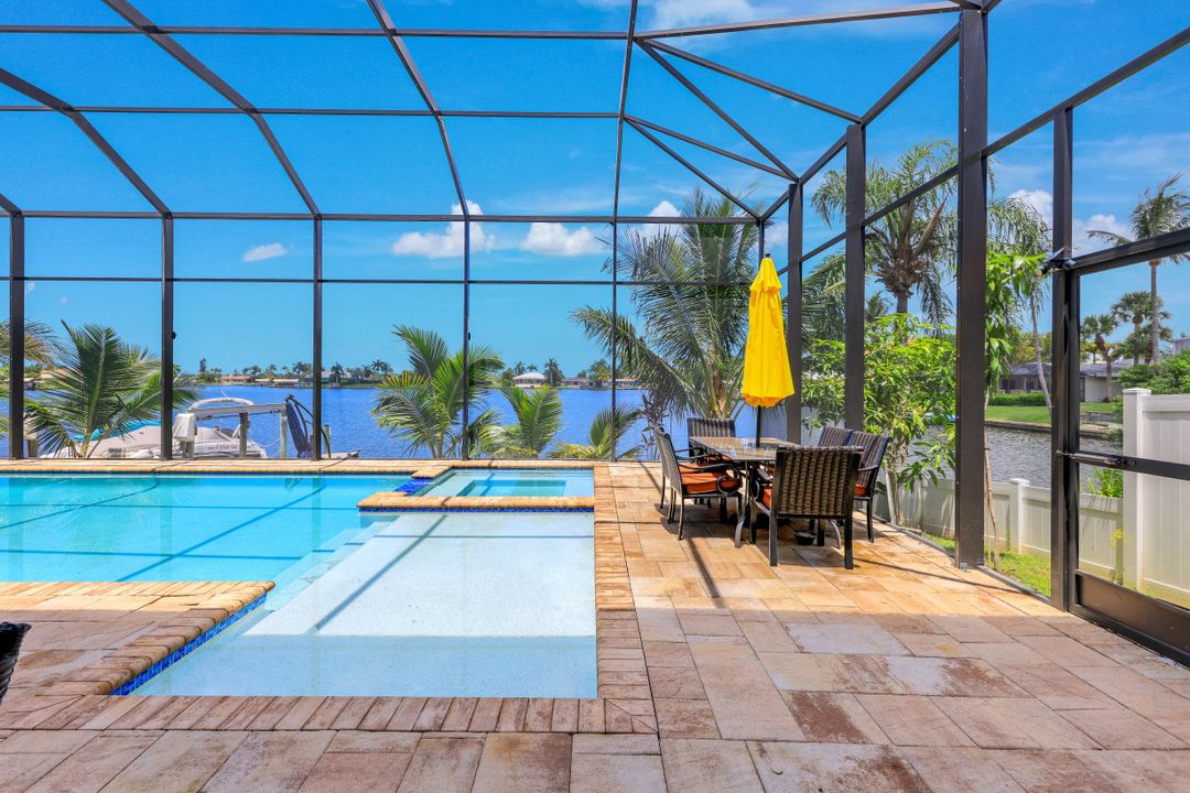 4812 Pelican Blvd, Cape Coral, FL 33914