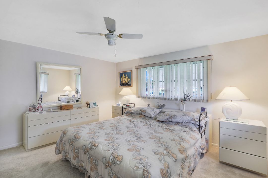 1923 SE 45th St, Cape Coral, FL 33904