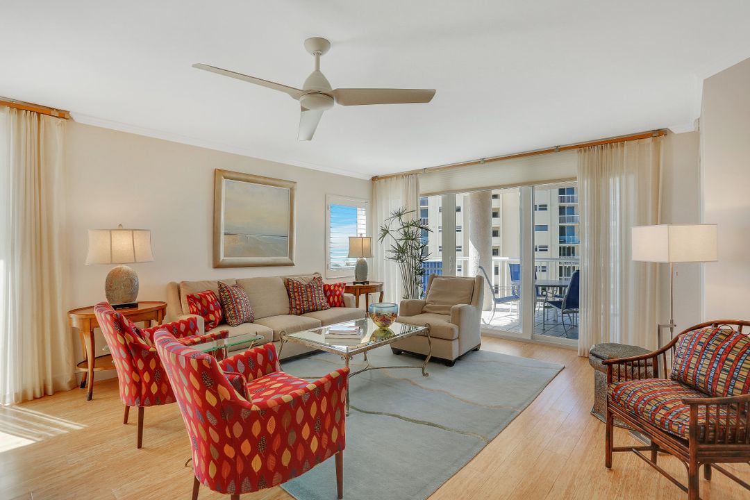 40 Seagate Dr #501, Naples, FL 34103