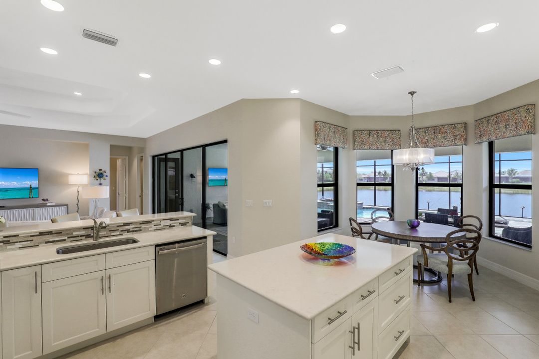 4477 Caldera Cir, Naples, FL 34119